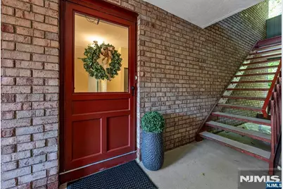 141 Indian Hollow Court, Mahwah, NJ 07430 - Photo 2