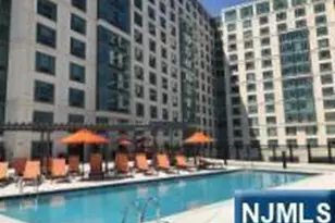 1 Towne Centre Dr 1504, Cliffside Park, NJ 07010 - Photo 2