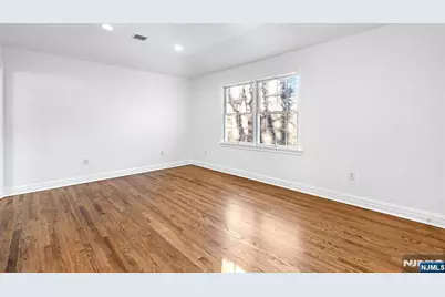 22 Cobblestone Way, Tenafly, NJ 07670 - Photo 8