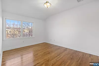 22 Cobblestone Way, Tenafly, NJ 07670 - Photo 10
