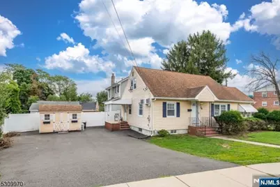 74 Pine Street, Verona, NJ 07044 - Photo 2