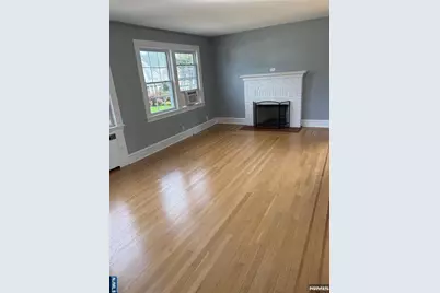 10 Carlisle Street, Bergenfield, NJ 07621 - Photo 2