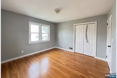 530 Lincoln Avenue, Ridgefield, NJ 07657 - Photo 8