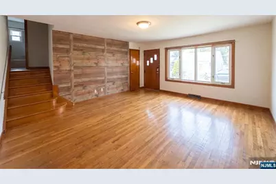 530 Lincoln Avenue, Ridgefield, NJ 07657 - Photo 4