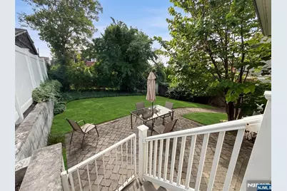 530 Lincoln Avenue, Ridgefield, NJ 07657 - Photo 20