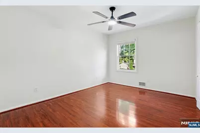 54 Haven Avenue, Bergenfield, NJ 07621 - Photo 28