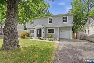 54 Haven Avenue, Bergenfield, NJ 07621 - Photo 2