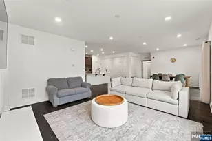 11 Veterans Way 121, Morris Plains, NJ 07950 - Photo 10