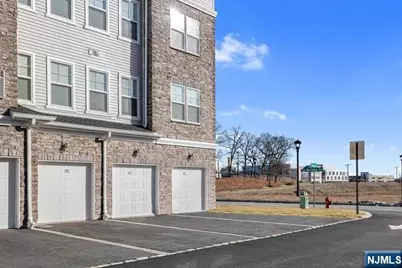 11 Veterans Way 121 #121, Morris Plains, NJ 07950 - Photo 22
