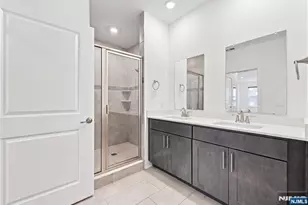 11 Veterans Way 121, Morris Plains, NJ 07950 - Photo 18