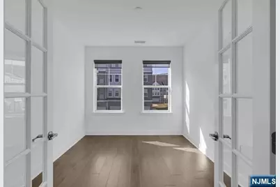 11 Veterans Way 121 #121, Morris Plains, NJ 07950 - Photo 10