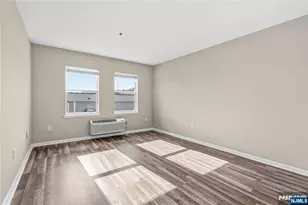905 River Road 223, Edgewater, NJ 07020 - Photo 2