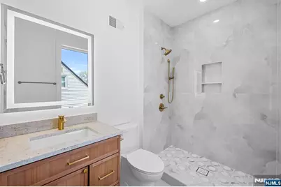 849 Pleasantview 2 #2, Ridgefield, NJ 07657 - Photo 10