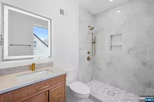 849 Pleasantview 2, Ridgefield, NJ 07657 - Photo 10
