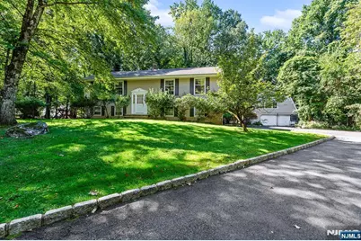 61 Charles Street, Allendale, NJ 07401 - Photo 2