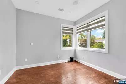 690 Ray Avenue, Ridgefield, NJ 07657 - Photo 20