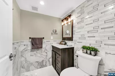 690 Ray Avenue, Ridgefield, NJ 07657 - Photo 26