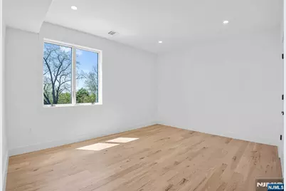 849 Pleasantview 1st Fl. #1st Fl., Ridgefield, NJ 07657 - Photo 8