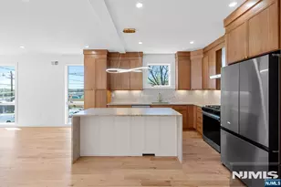 849 Pleasantview 1st Fl, Ridgefield, NJ 07657 - Photo 8