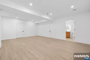 849 Pleasantview 1st Fl, Ridgefield, NJ 07657 - Photo 28