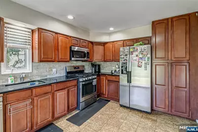 113 Willow Street, Elmwood Park, NJ 07407 - Photo 14