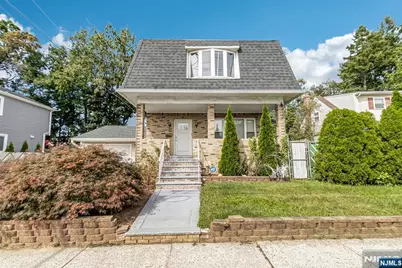 113 Willow Street, Elmwood Park, NJ 07407 - Photo 2