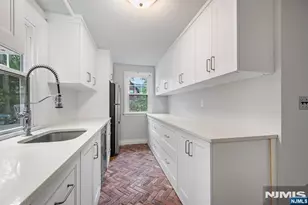 1187 Sussex Rd, Teaneck Township, NJ 07666 - Photo 14