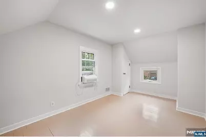 1187 Sussex Road, Teaneck Township, NJ 07666 - Photo 22