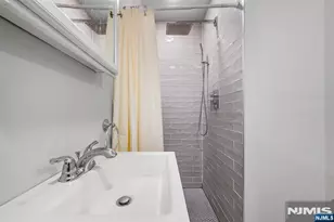 1187 Sussex Rd, Teaneck Township, NJ 07666 - Photo 20
