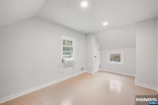 1187 Sussex Rd, Teaneck Township, NJ 07666 - Photo 22