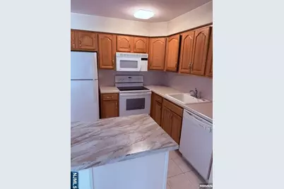 466 Liberty Street 306 #306, Little Ferry, NJ 07643 - Photo 6