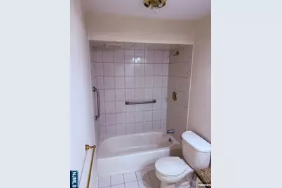 466 Liberty Street 306 #306, Little Ferry, NJ 07643 - Photo 8
