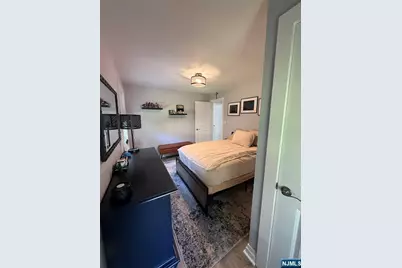 72 Cottage Street B #B, Midland Park, NJ 07432 - Photo 4