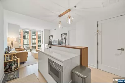 1000 Maxwell Lane 10G #10G, Hoboken, NJ 07030 - Photo 10