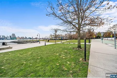 1000 Maxwell Lane 10G #10G, Hoboken, NJ 07030 - Photo 38