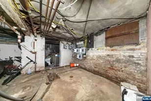 166 Bergen Ave, Jersey City, NJ 07305 - Photo 10