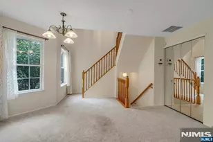 1121 Hyde Park Ct, Mahwah, NJ 07430 - Photo 4