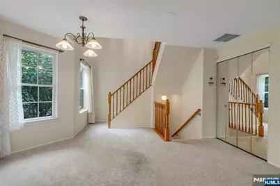 1121 Hyde Park Court, Mahwah, NJ 07430 - Photo 4