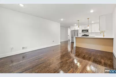 543 13th Avenue 2 #2, Newark, NJ 07103 - Photo 4