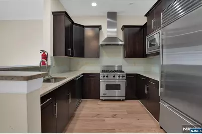 3307 The Plaza 3307 #3307, Tenafly, NJ 07670 - Photo 4