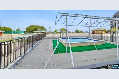 200 Winston L08 #L08, Cliffside Park, NJ 07010 - Photo 42