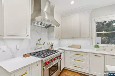 8 Broad Street, Demarest, NJ 07627 - Photo 12