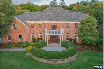 19 Mettowee Farms Court, Upper Saddle River, NJ 07458 - Photo 1