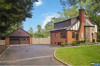 587 Closter Dock Road, Closter, NJ 07624 - Photo 2