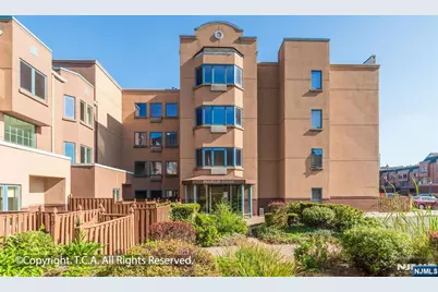 403 Franklin Court 403 #403, Edgewater, NJ 07020 - Photo 1