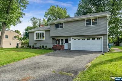 30 Smithfield Road, Waldwick, NJ 07463 - Photo 2