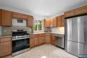 30 Smithfield Rd, Waldwick, NJ 07463 - Photo 6