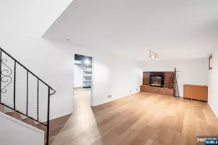 30 Smithfield Rd, Waldwick, NJ 07463 - Photo 14