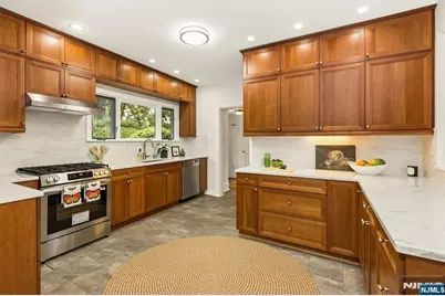 578 Ridgewood Avenue, Glen Ridge, NJ 07028 - Photo 24