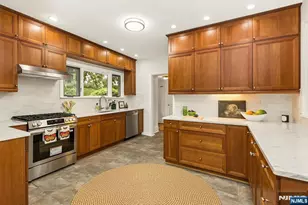 578 Ridgewood Ave, Glen Ridge, NJ 07028 - Photo 24